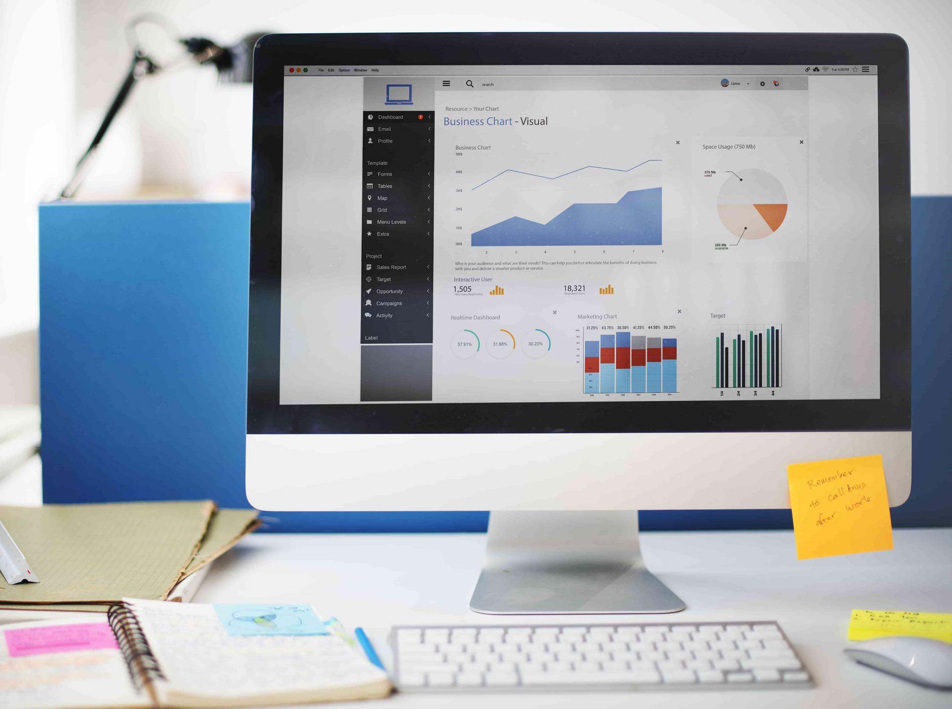 graph-growth-success-strategy-marketing-computer-concept-min