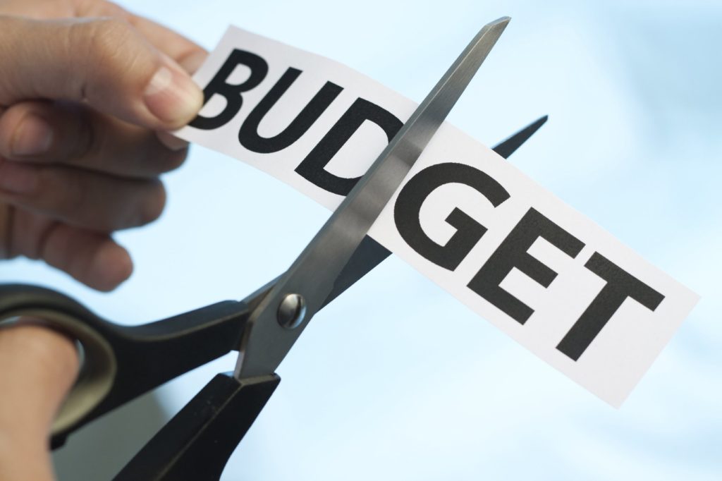 budget-and-reducing-of-expenses-how-to-find-a-right-way